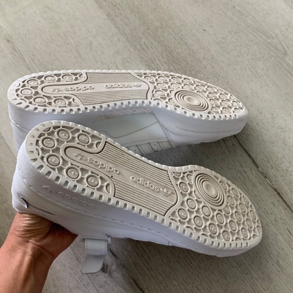 ADIDAS FORUM LOW’s white sneakers shoe’s casual size 9.5 back to school - Picture 3 of 12